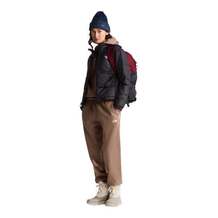The North Face chaqueta acolchada de mujer negra W NUKETO SYN INS JKT vista tres cuartos