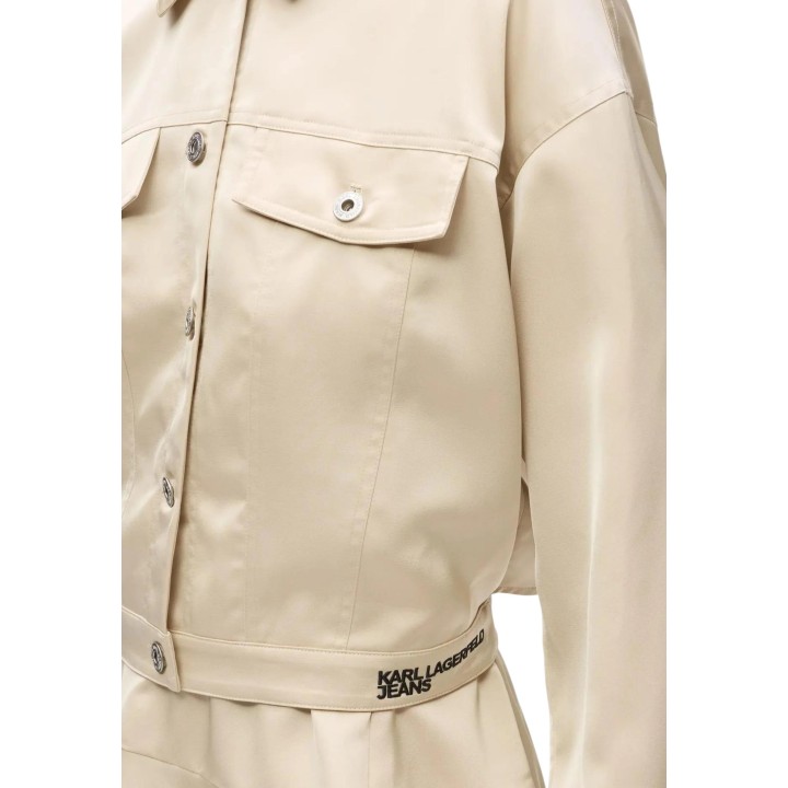 Detalle de chaqueta Karl Lagerfeld Jeans de mujer beige claro de satén