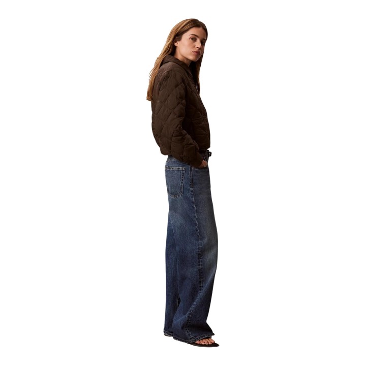 Calvin Klein Jeans chaqueta acolchada marrón de mujer vista lateral
