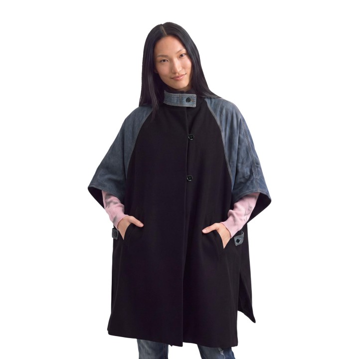 Desigual poncho tipo chaqueta de mujer negro y denim azul vista frontal referencia 26WAIA31