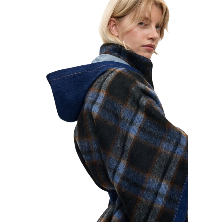 Desigual chaqueta poncho de mujer marrón de cuadros detalle posterior