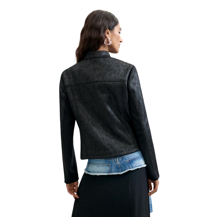 Desigual chaqueta biker de mujer negra 26WWEW09 vista posterior