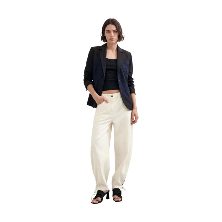 Desigual blazer de mujer azul marino y negro con rayas vista frontal de cuerpo entero