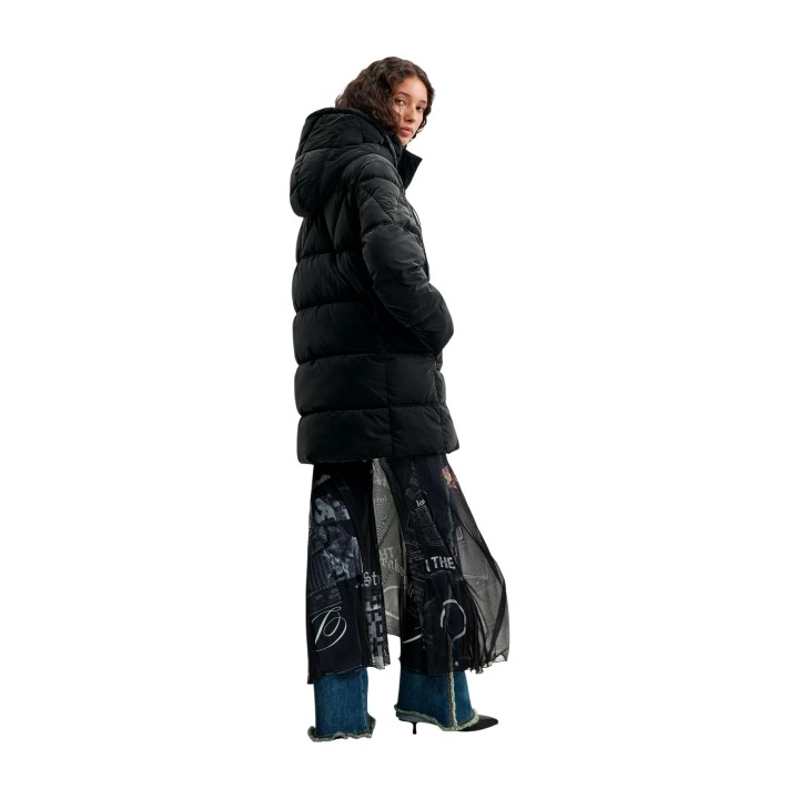 Desigual chaqueta de mujer negra acolchada vista posterior de tres cuartos