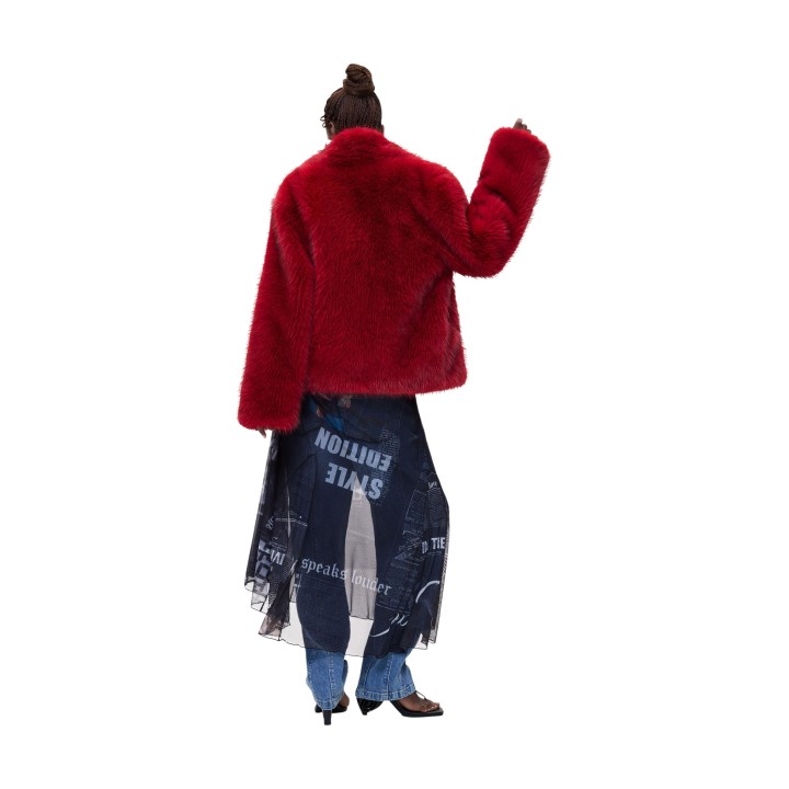 Desigual abrigo de mujer rojo 26WWEW55 en vista posterior
