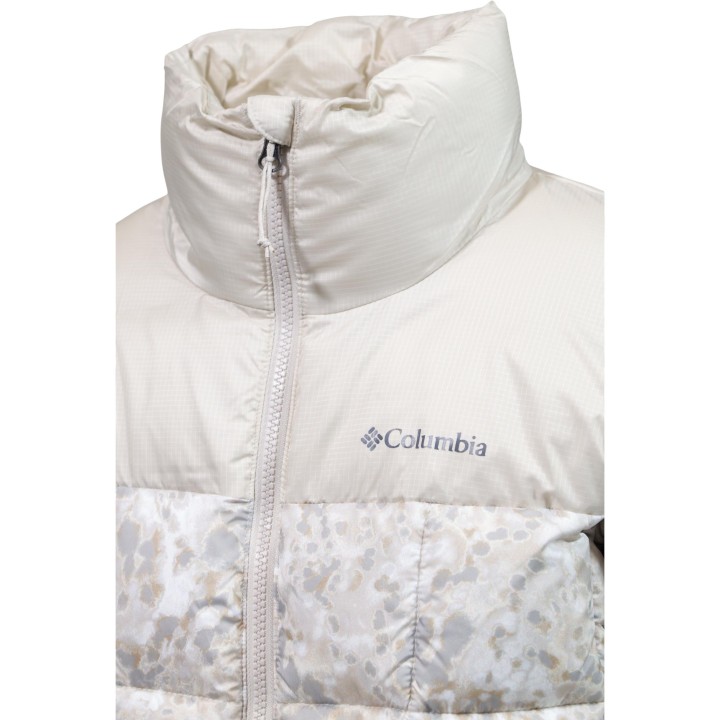 Detalle frontal de chaqueta Columbia Puffect III Printed Jacket 2171281 de mujer en marfil