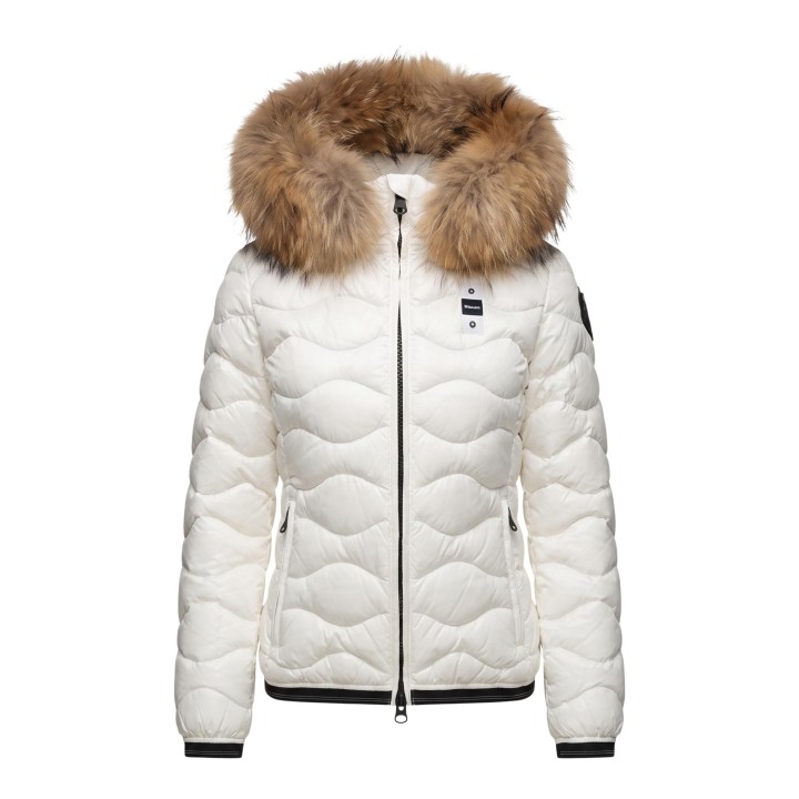 Blauer. chaqueta acolchada de mujer blanca con cuello de pelo vista frontal