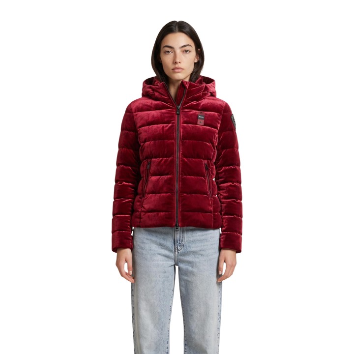Chaqueta acolchada Blauer. Velly de mujer en terciopelo burdeos vista frontal