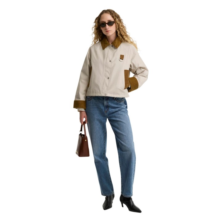Barbour chaqueta beige de mujer Wendy Casual Jacket vista de tres cuartos