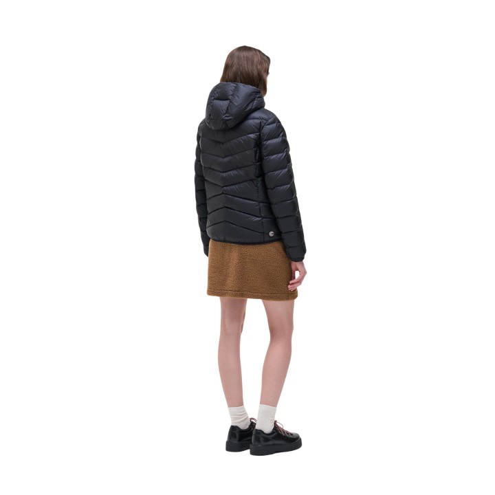 Colmar Originals chaqueta acolchada de mujer negra con capucha vista posterior tres cuartos