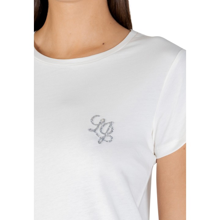 Detalle del logo de Liu-Jo en camiseta blanca de mujer TA6056 JS923