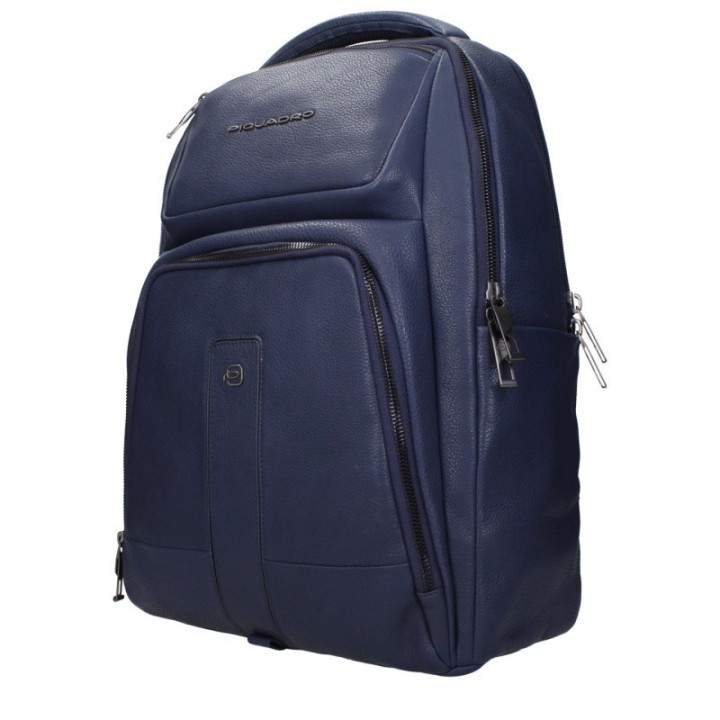 Mochila de piel azul Piquadro para hombre vista tres cuartos derecha