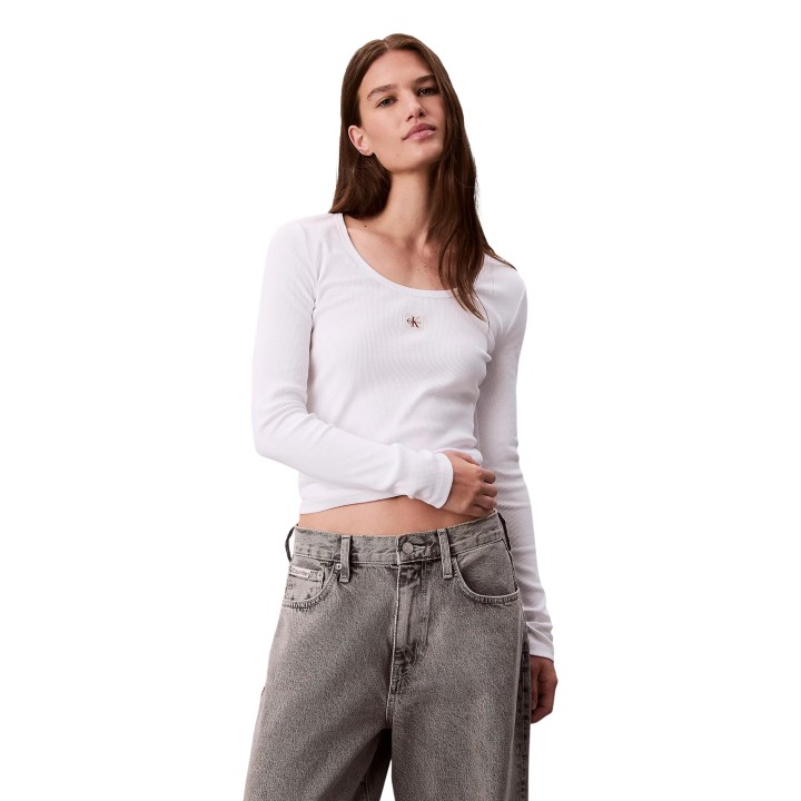 Calvin Klein Jeans camiseta blanca de mujer LV047D218G vista de tres cuartos