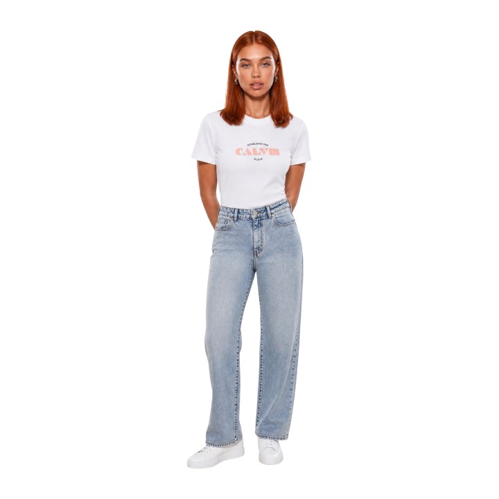 Camiseta blanca de mujer Calvin Klein Jeans LV047G807G vista frontal de cuerpo entero