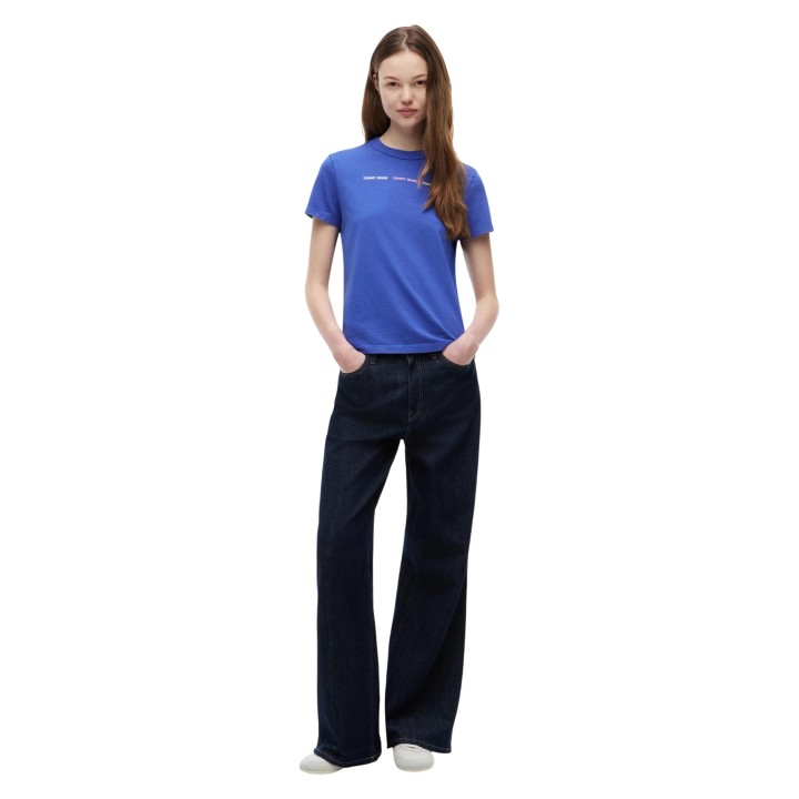 Camiseta azul de mujer Tommy Hilfiger Jeans DW0DW22905 en vista frontal de cuerpo entero
