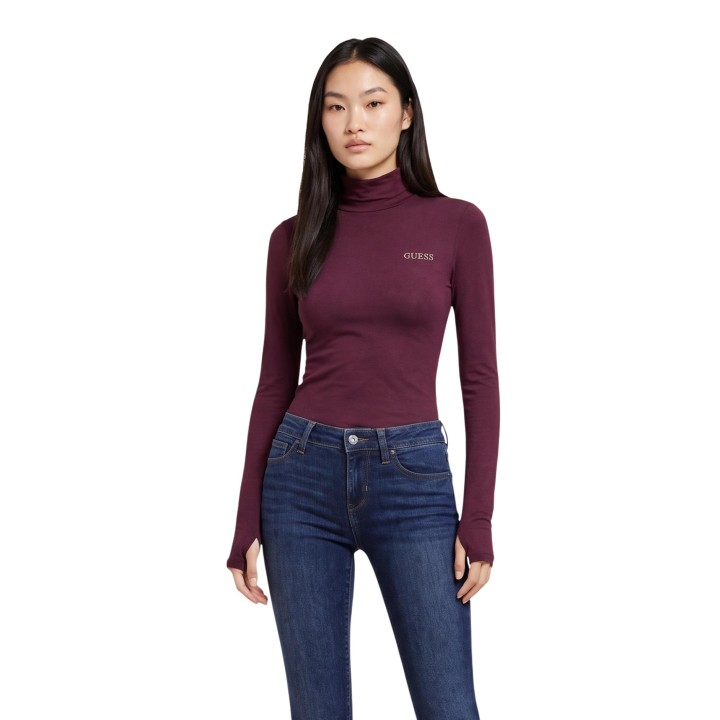 Guess camiseta de mujer Greta de cuello alto en color burdeos vista frontal