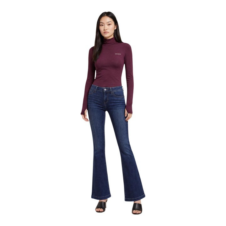 Guess camiseta de mujer Greta de cuello alto en color burdeos vista frontal
