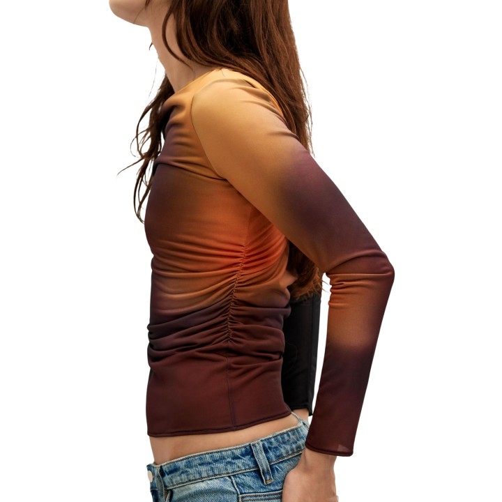 Desigual camiseta negra de manga larga para mujer TS Berlin 26WWTK18 vista lateral