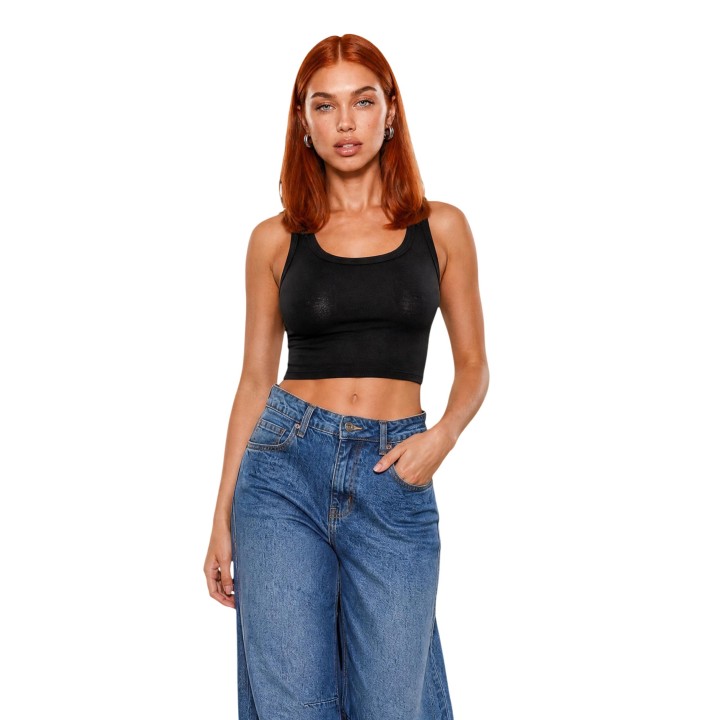 I am crop top básico negro para mujer 1947 vista frontal