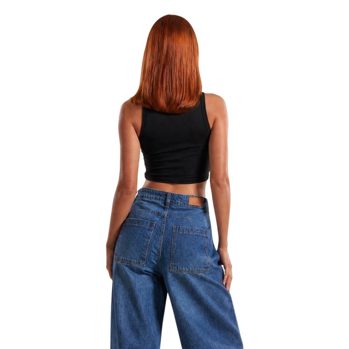 I am crop top básico negro para mujer 1947 vista posterior