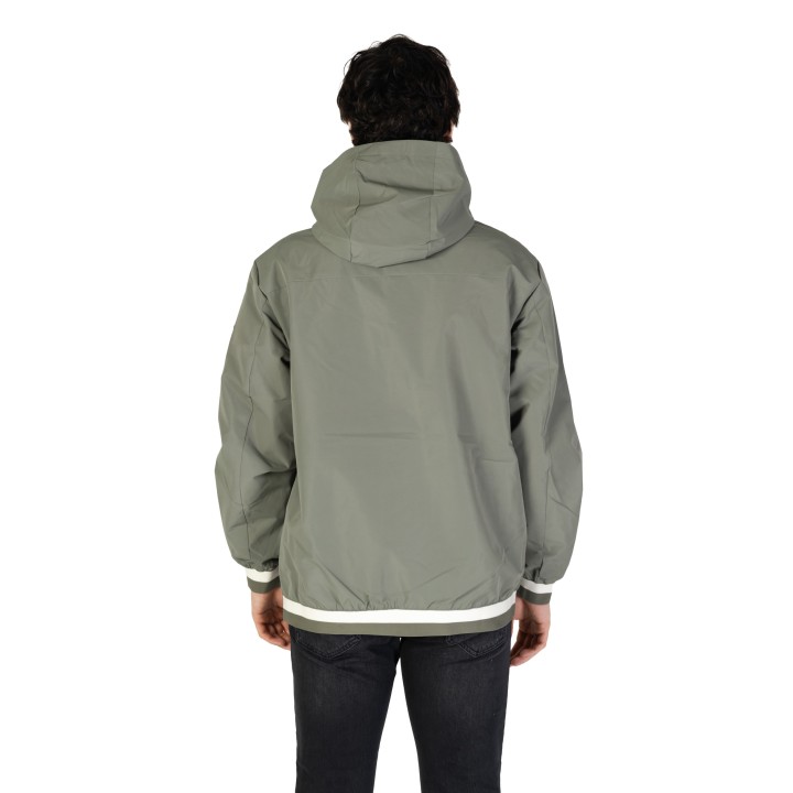 Replay chaqueta de hombre verde salvia M8452.000.85112 vista posterior