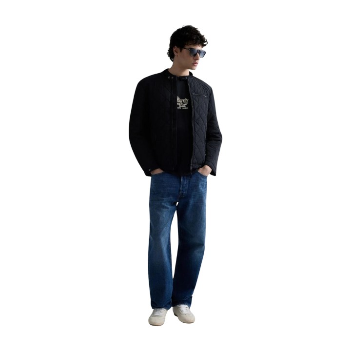 Replay chaqueta de hombre negra Poly Oxford M8000.000.84442 vista tres cuartos
