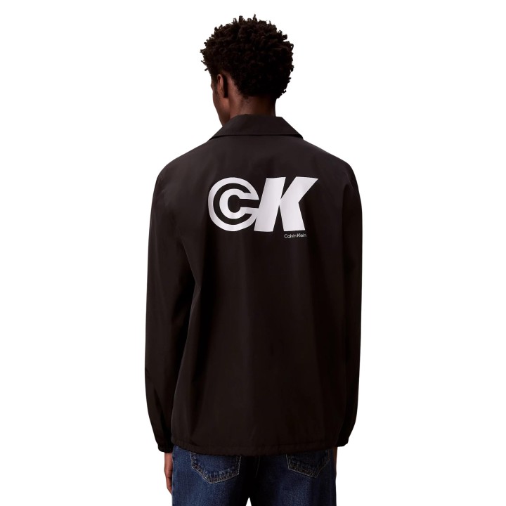 Chaqueta de nylon negra para hombre Calvin Klein Jeans vista posterior