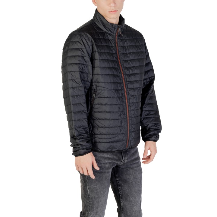 Chaqueta Napapijri A-AMIATA NP0A4ICT para hombre negra vista de tres cuartos
