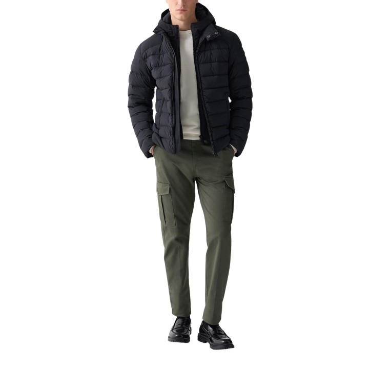 Chaqueta acolchada negra de hombre Colmar Originals 1265 2ZL vista de tres cuartos