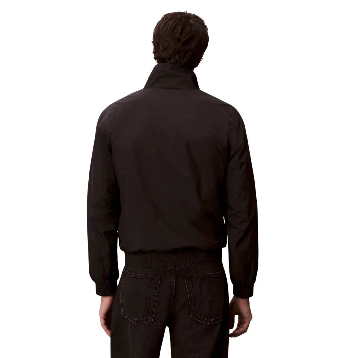 Calvin Klein Jeans chaqueta Harrington negra para hombre vista posterior