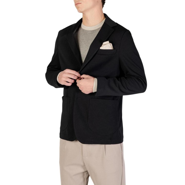 Blazer negro de hombre YOS GMI - T/103 en vista de tres cuartos