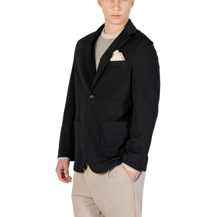 Blazer negro de hombre YOS GMI - T/103 en vista de tres cuartos