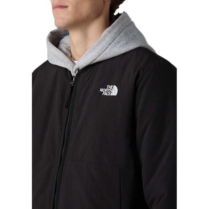 Detalle de chaqueta negra de hombre The North Face M Ilti Liner Jacket