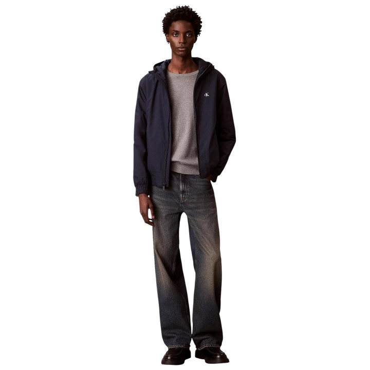 Chaqueta de hombre Calvin Klein Jeans azul oscuro LV04RE516G vista tres cuartos