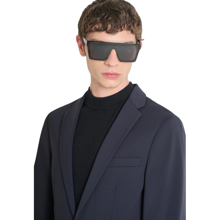 Detalle frontal del blazer azul de hombre Antony Morato