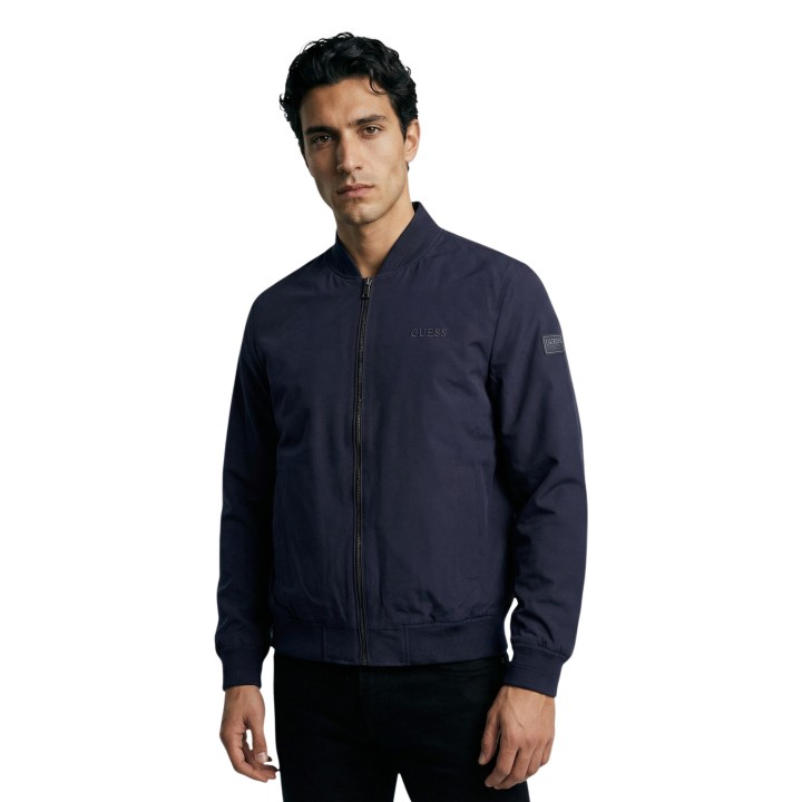 Guess chaqueta bomber azul para hombre M6RL09 WJ362 vista tres cuartos