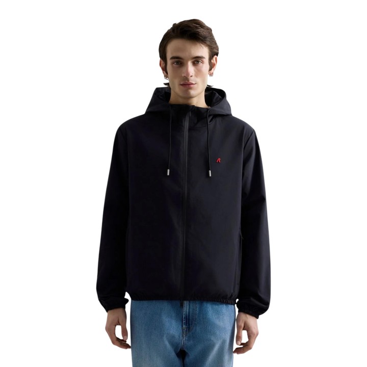 Chaqueta Replay negra para hombre vista frontal referencia M8338A.000.84876