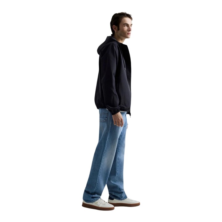 Chaqueta Replay negra para hombre vista lateral referencia M8338A.000.84876