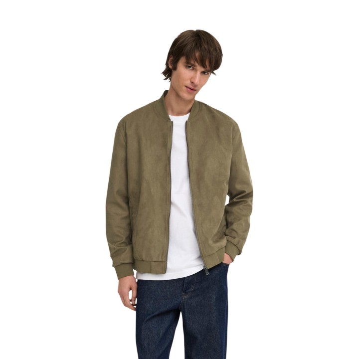Only & Sons chaqueta bomber de hombre en ante sintético verde oliva vista frontal