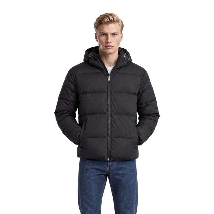 Chaqueta acolchada Guess para hombre en negro efecto ante vista frontal