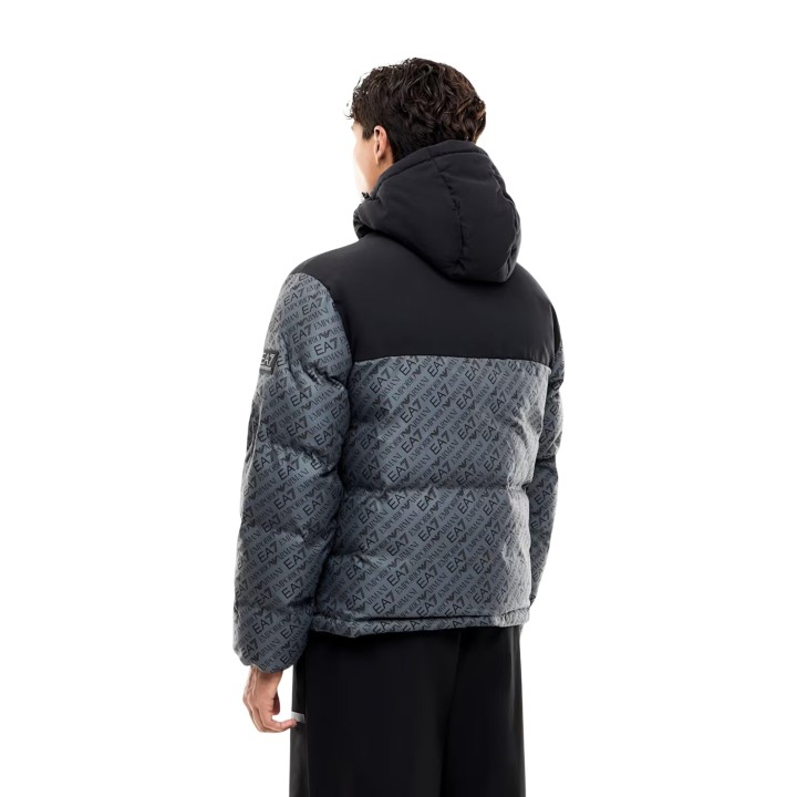 Chaqueta EA7 para hombre 7M002566 AF26406 gris oscuro vista posterior tres cuartos