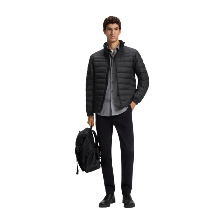 Boss chaqueta de hombre Oden2 negra vista de tres cuartos