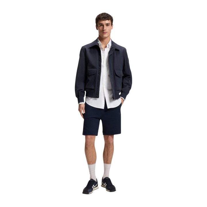 Boss Ocruise 50562351 chaqueta azul de hombre vista frontal en modelo