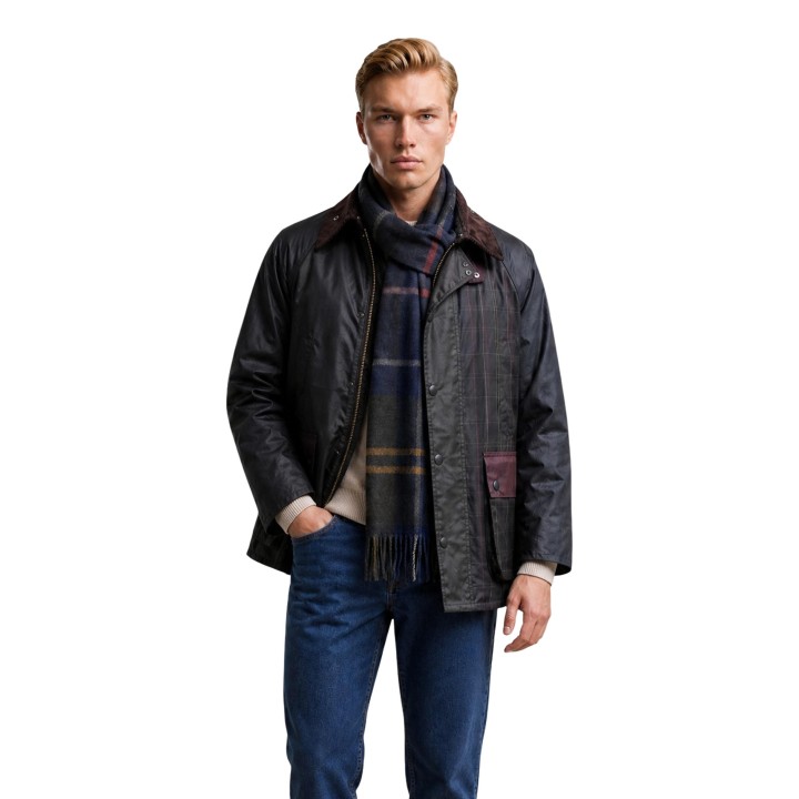 Barbour chaqueta de hombre marrón encerada en vista frontal de tres cuartos