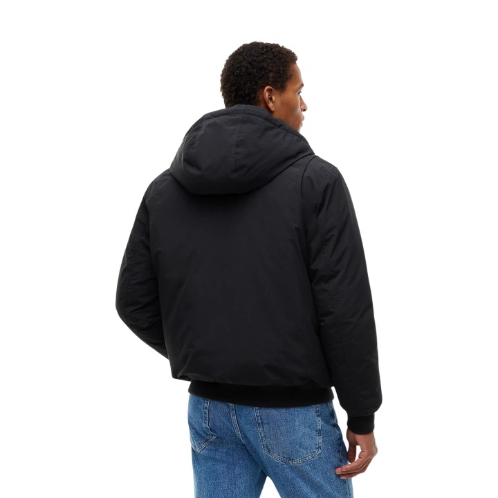Chaqueta negra de hombre Tommy Hilfiger Jeans TJM City Ready Bombe vista posterior