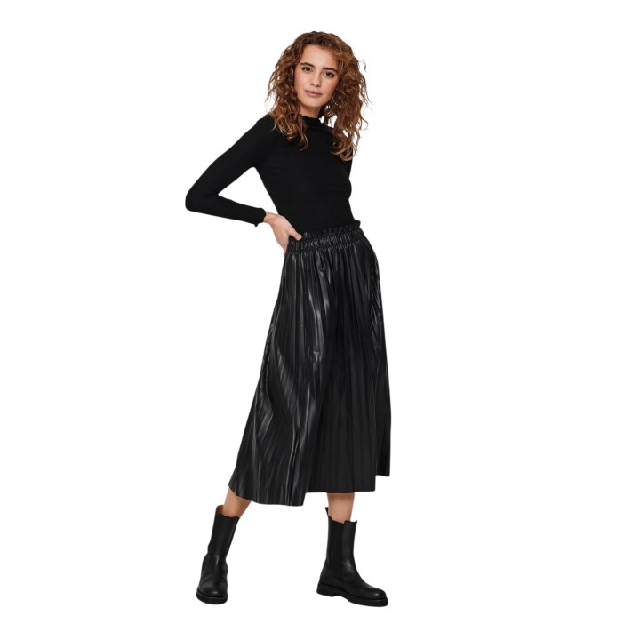Only jersey de cuello alto negro para mujer 15180040 vista tres cuartos