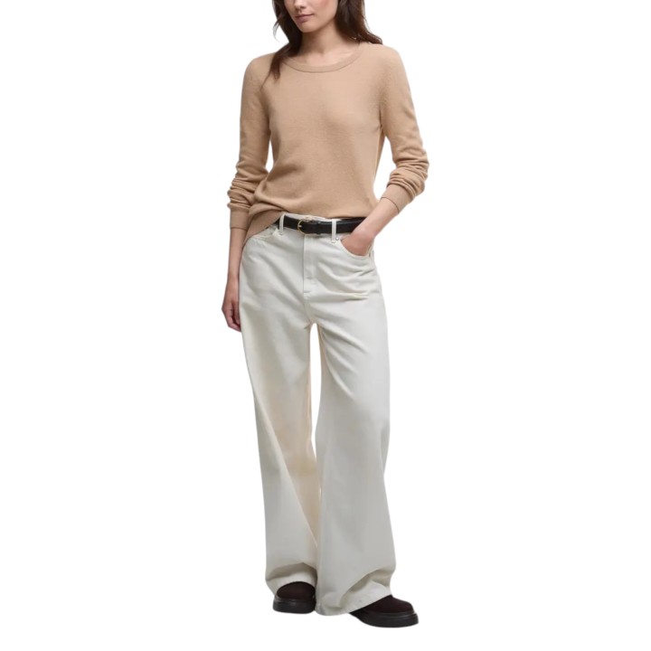 Barbour Pendle Crew Knit LKN1075 jersey de punto beige para mujer vista de tres cuartos