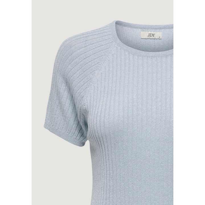 Detalle del jersey Jacqueline de Yong azul pálido con etiqueta de marca