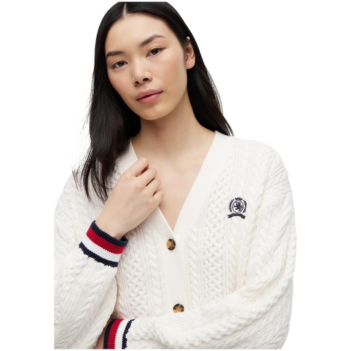 Detalle frontal de cárdigan blanco de mujer Tommy Hilfiger Jeans de punto DW0DW22934
