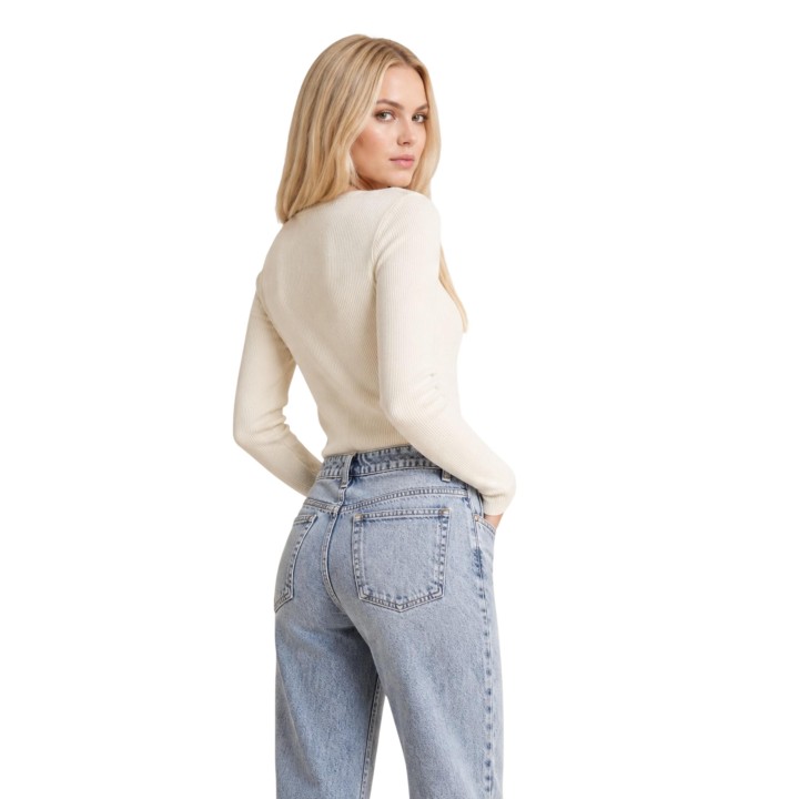 Guess jersey blanco de mujer W6YR10 Z0949 en vista posterior de tres cuartos